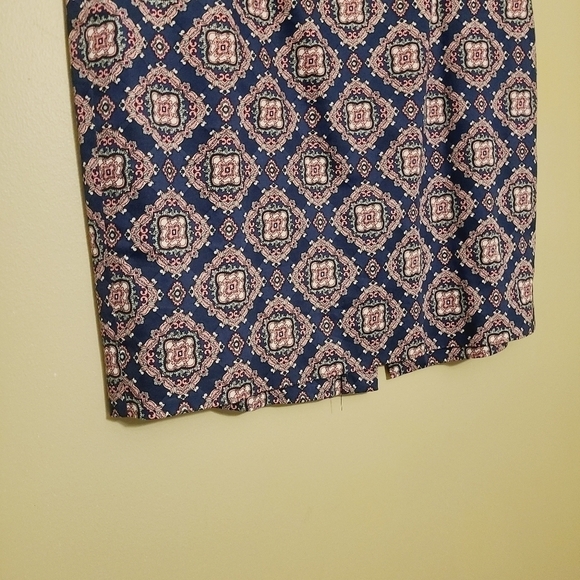 J. Crew Factory | Navy & Pink Floral Pencil Skirt (Size 10) - Picture 7 of 12